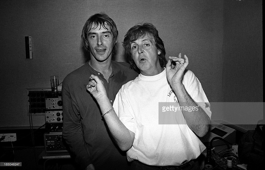 Paul Weller and Paul McCartney at Abbey Road studio during the making of the 'The Help Album', recorded for the charity War Child, London, United Kingdom, 1995.