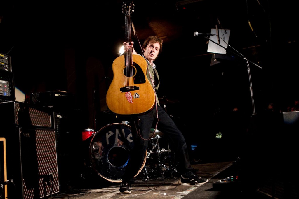 Paul playing The 100 Club in London, 2010. Photo by MJ Kim (?)