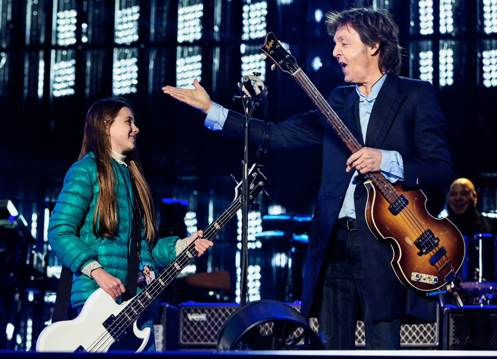 From Twitter - 10-year-old Leila has wish granted, playing bass with Paul onstage in Buenos Aires #OneOnOne